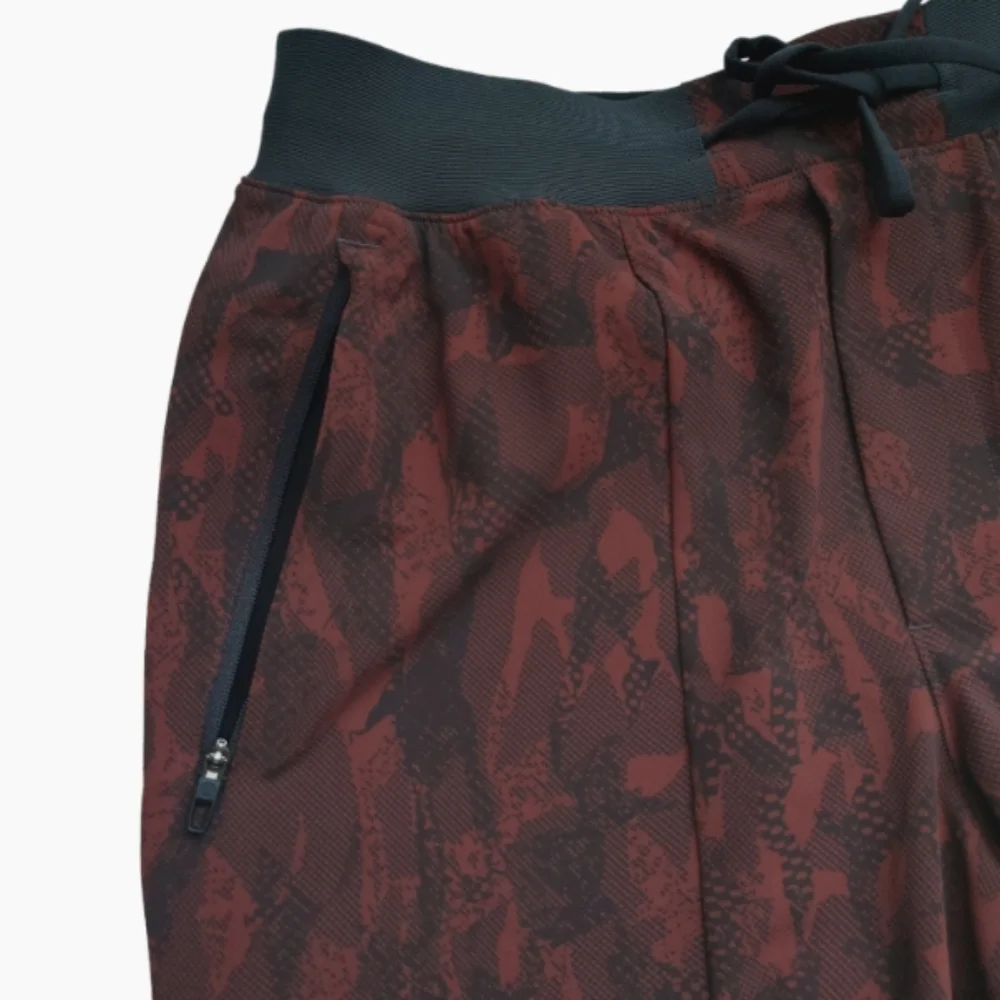 LULULEMON Men's License to Train Shorts 7